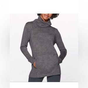 Lululemon Sweat and Savasana turtleneck sweater heathered medium gray size 6